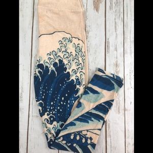 Gorgeous Ocean Print Leggings Size OS